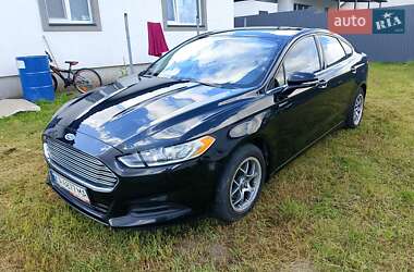 Седан Ford Fusion 2015 в 