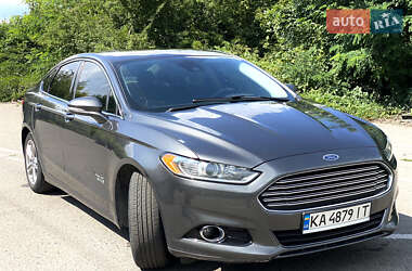 Седан Ford Fusion 2015 в 