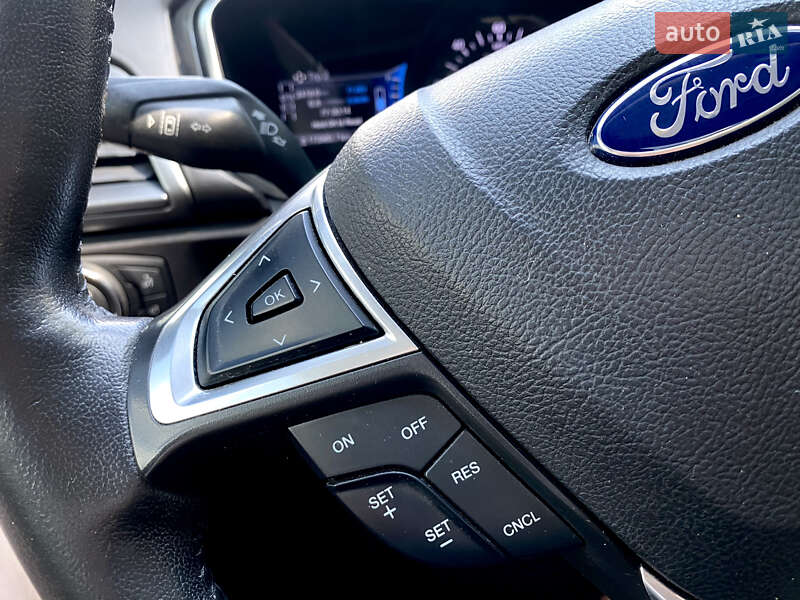 Седан Ford Fusion 2015 в Полтаве