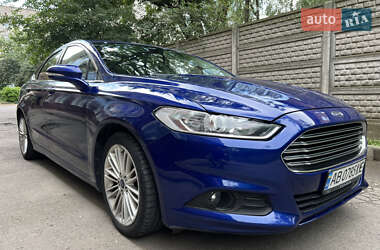 Седан Ford Fusion 2015 в 