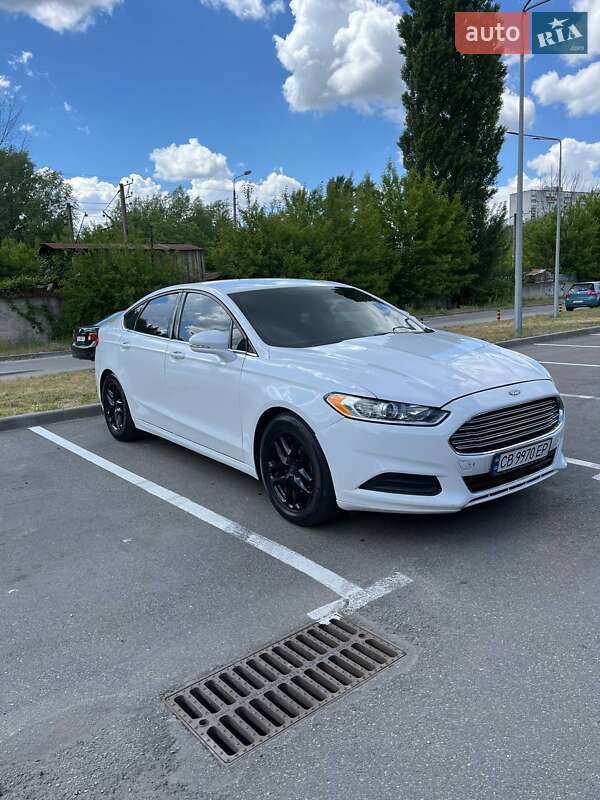 Седан Ford Fusion 2015 в Киеве