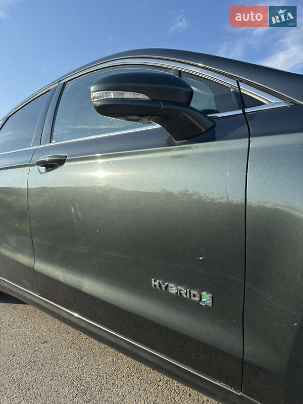 Седан Ford Fusion 2014 в Ужгороде