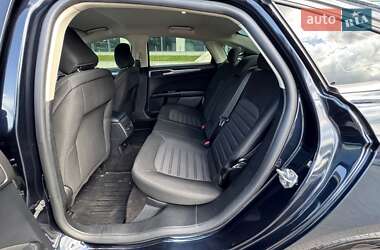 Седан Ford Fusion 2019 в 