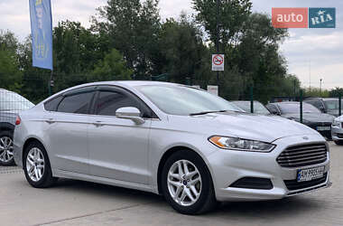 Седан Ford Fusion 2015 в 