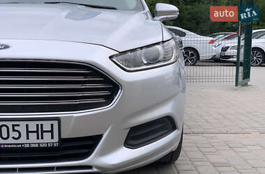Седан Ford Fusion 2015 в 