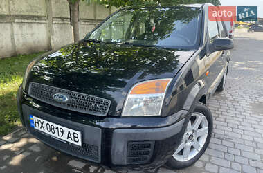 Хэтчбек Ford Fusion 2006 в Теофиполе