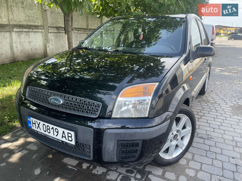Хэтчбек Ford Fusion 2006 в Теофиполе