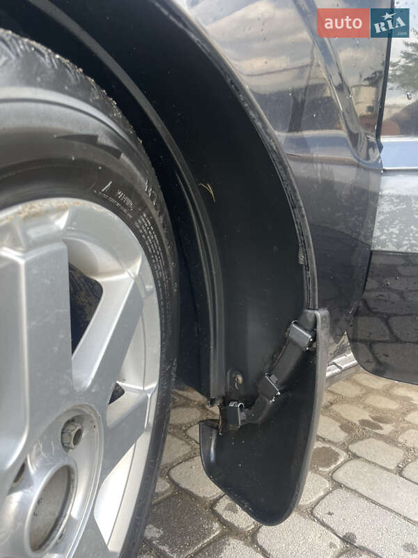 Хэтчбек Ford Fusion 2006 в Теофиполе