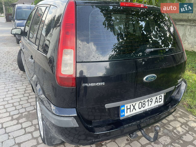 Хэтчбек Ford Fusion 2006 в Теофиполе