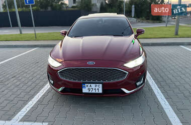 Седан Ford Fusion 2019 в 