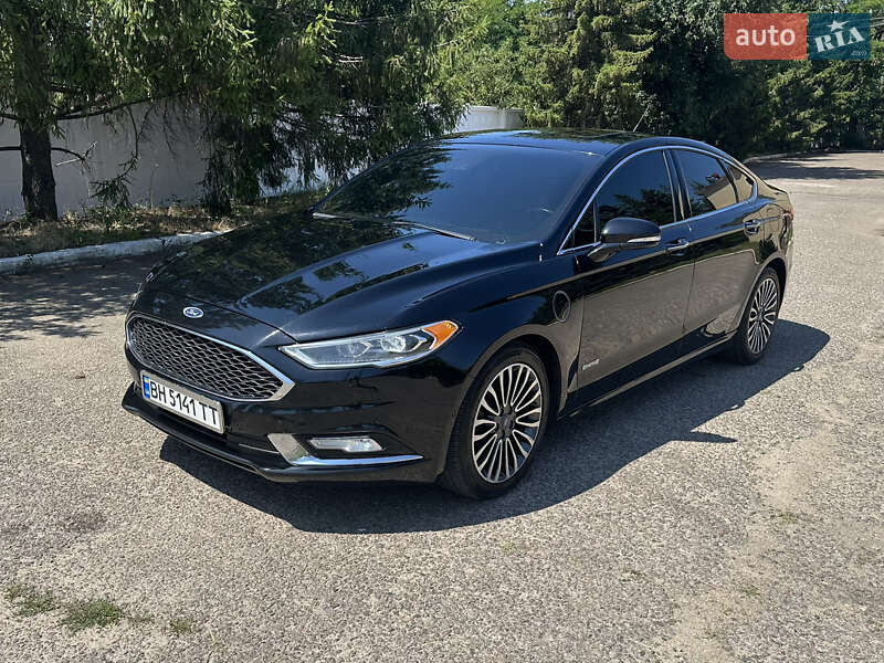 Седан Ford Fusion 2016 в 