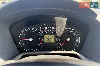 Хэтчбек Ford Fusion 2010 в 