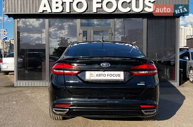 Седан Ford Fusion 2016 в 