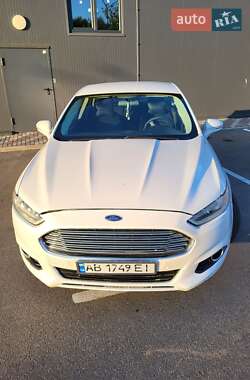 Седан Ford Fusion 2015 в 