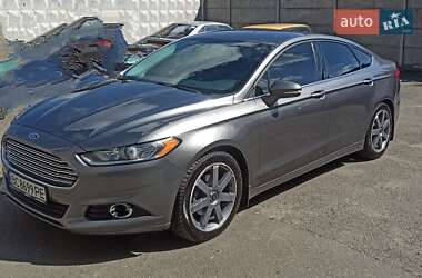 Седан Ford Fusion 2013 в 