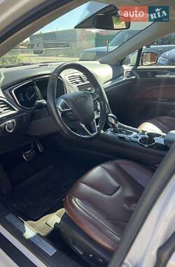 Седан Ford Fusion 2014 в Львове