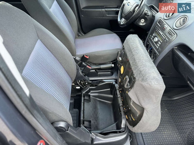 Хэтчбек Ford Fusion 2006 в Чернигове