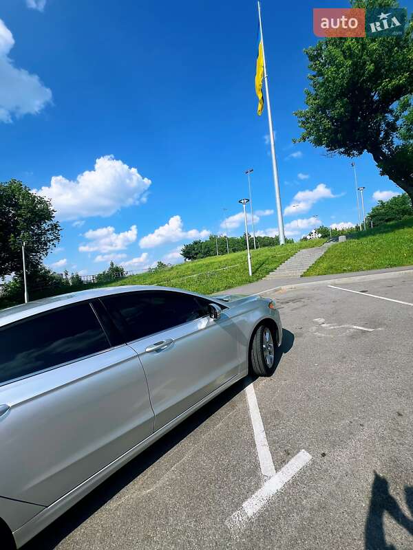 Седан Ford Fusion 2014 в Виннице