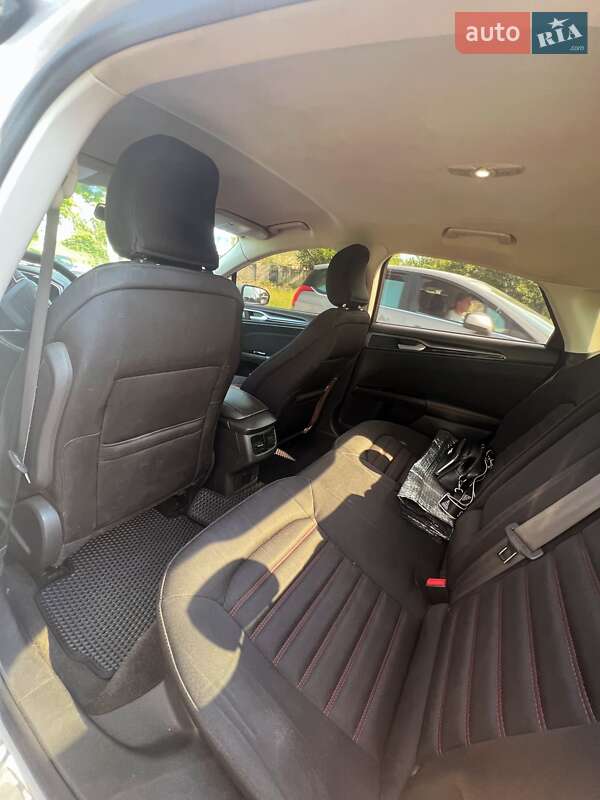 Седан Ford Fusion 2014 в Виннице