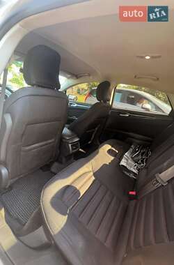 Седан Ford Fusion 2014 в 