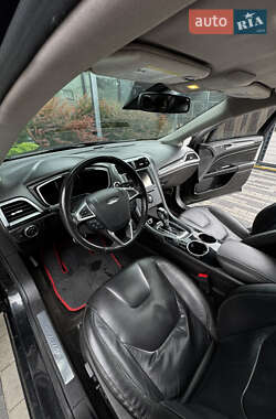 Седан Ford Fusion 2012 в 