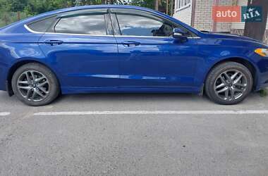 Седан Ford Fusion 2013 в 