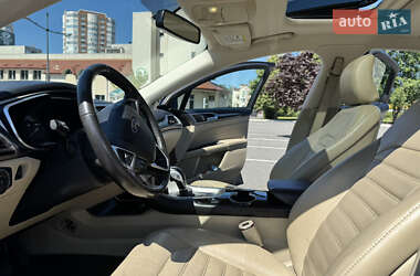 Седан Ford Fusion 2015 в 