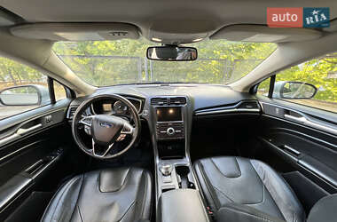 Седан Ford Fusion 2020 в 