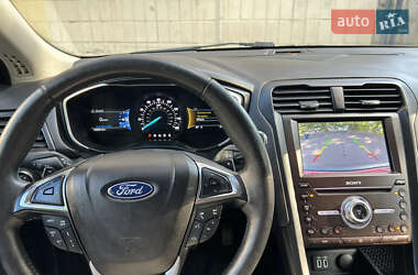 Седан Ford Fusion 2020 в 