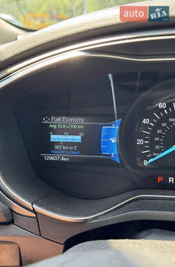Седан Ford Fusion 2015 в 
