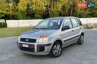Хэтчбек Ford Fusion 2010 в Луцке