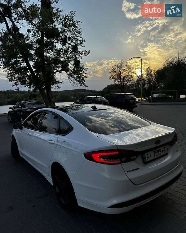 Седан Ford Fusion 2017 в Виннице