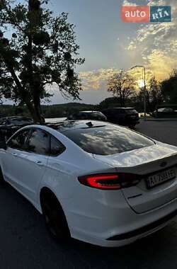 Седан Ford Fusion 2017 в 