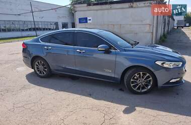 Седан Ford Fusion 2017 в 