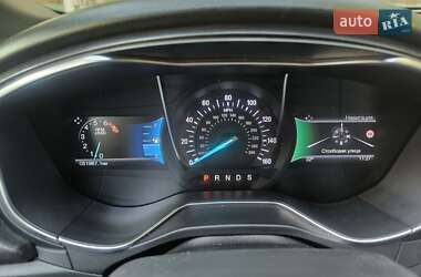 Седан Ford Fusion 2017 в 