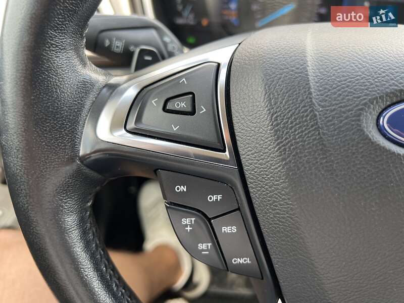 Седан Ford Fusion 2019 в Києві
