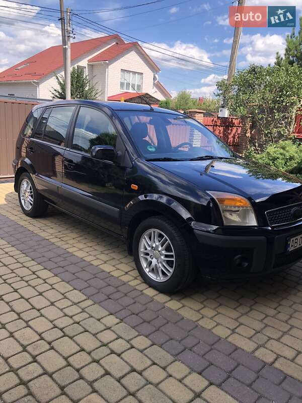 Хэтчбек Ford Fusion 2006 в Виннице