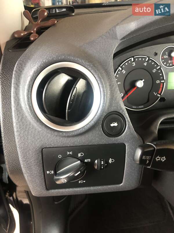 Хэтчбек Ford Fusion 2006 в Виннице
