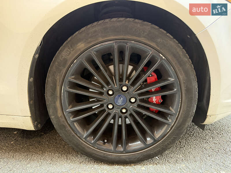 Седан Ford Fusion 2012 в Василькові
