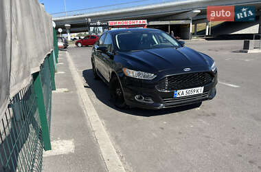 Седан Ford Fusion 2015 в 