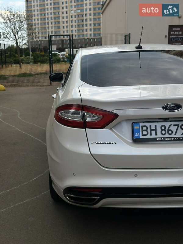 Седан Ford Fusion 2015 в Одессе