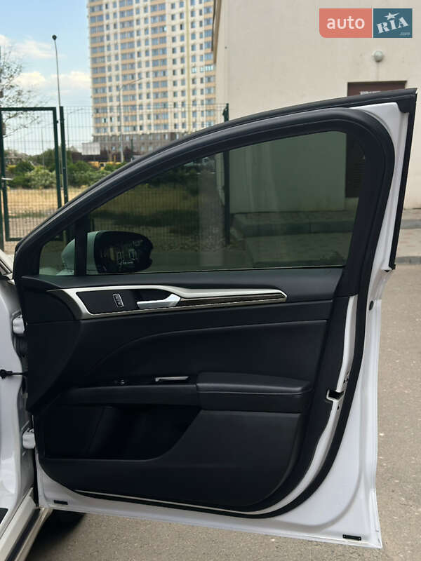 Седан Ford Fusion 2015 в Одессе