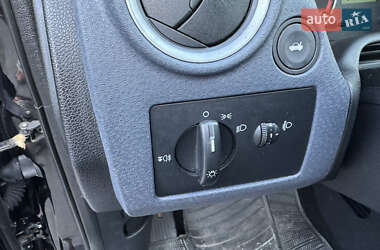 Хэтчбек Ford Fusion 2010 в 