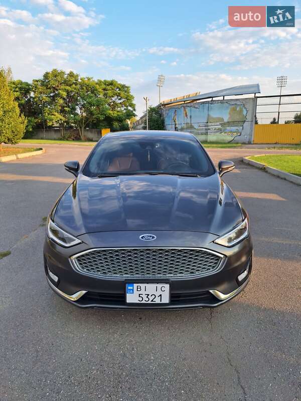 Седан Ford Fusion 2019 в 