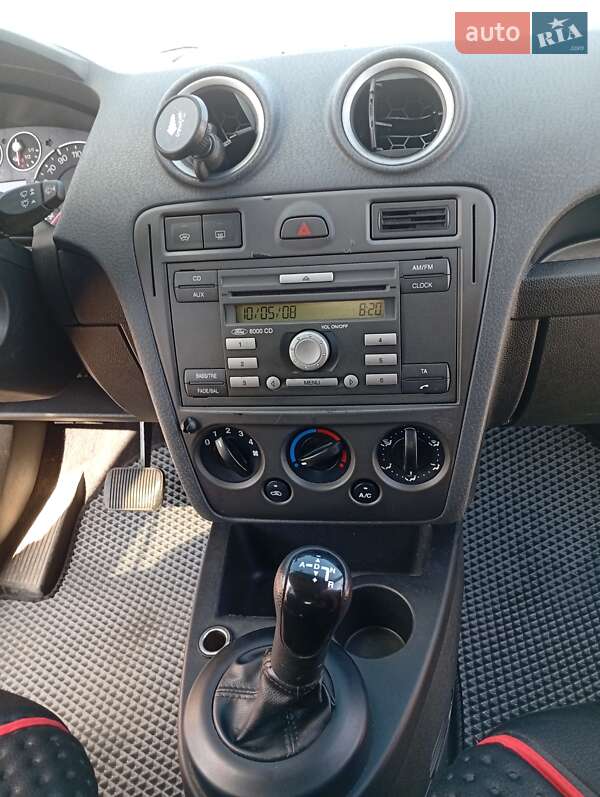 Хэтчбек Ford Fusion 2008 в Львове