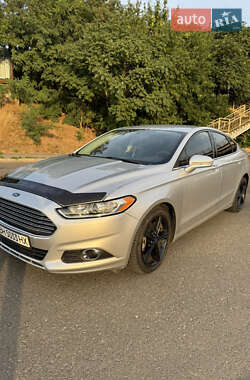 Седан Ford Fusion 2016 в 