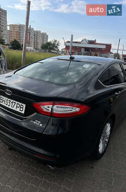 Седан Ford Fusion 2013 в 