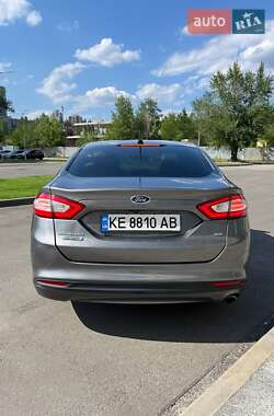 Седан Ford Fusion 2013 в 