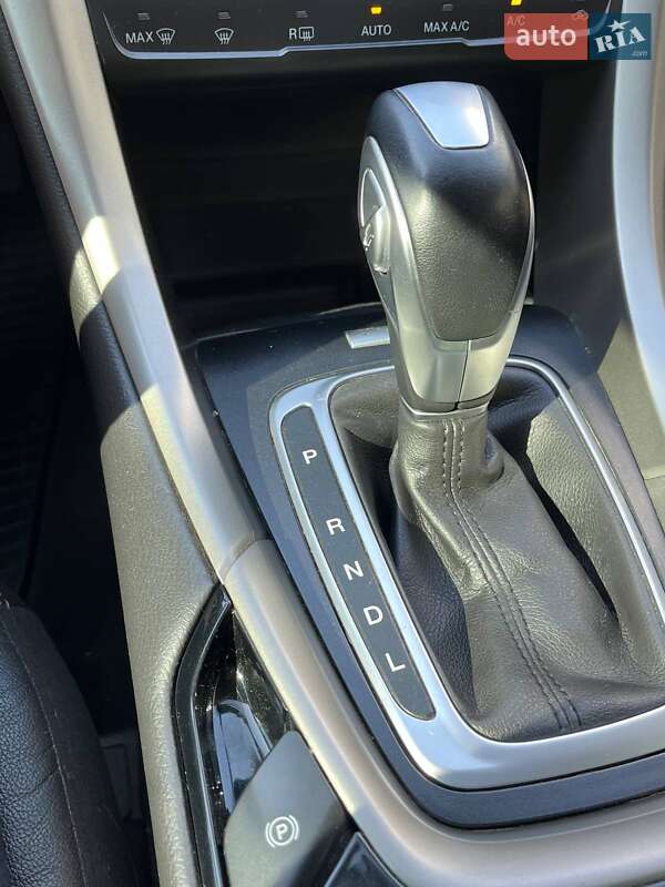 Седан Ford Fusion 2013 в Дніпрі