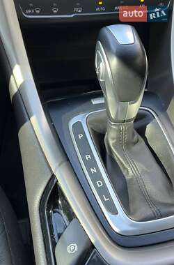 Седан Ford Fusion 2013 в 